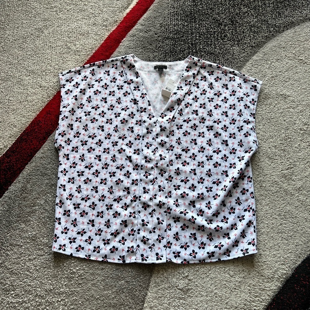 Ann Taylor Floral Boxy V Neck Sleeveless Top